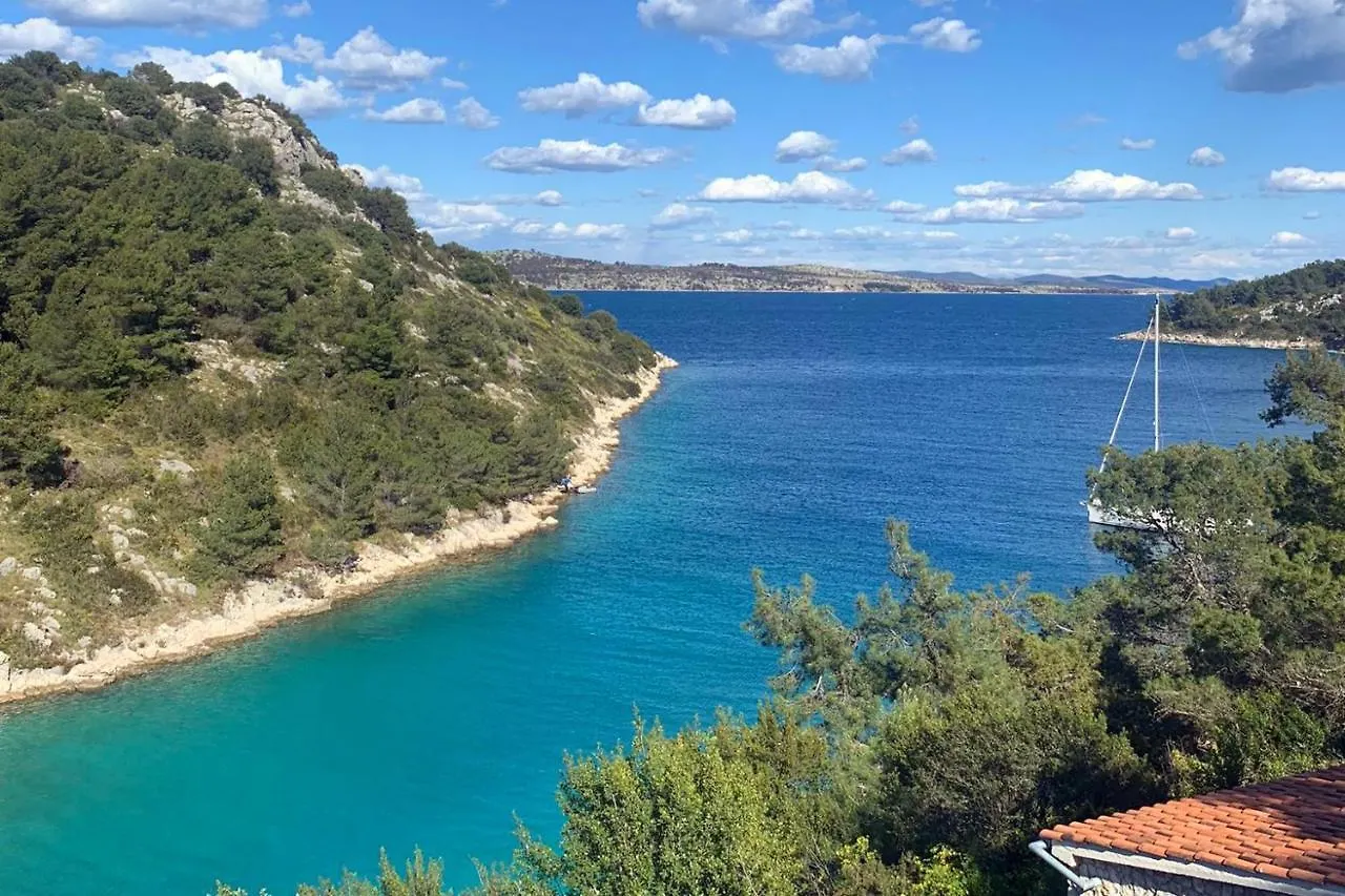 Seaside Secluded Apartments Cove Dumboka Bay - Dumboka サリ